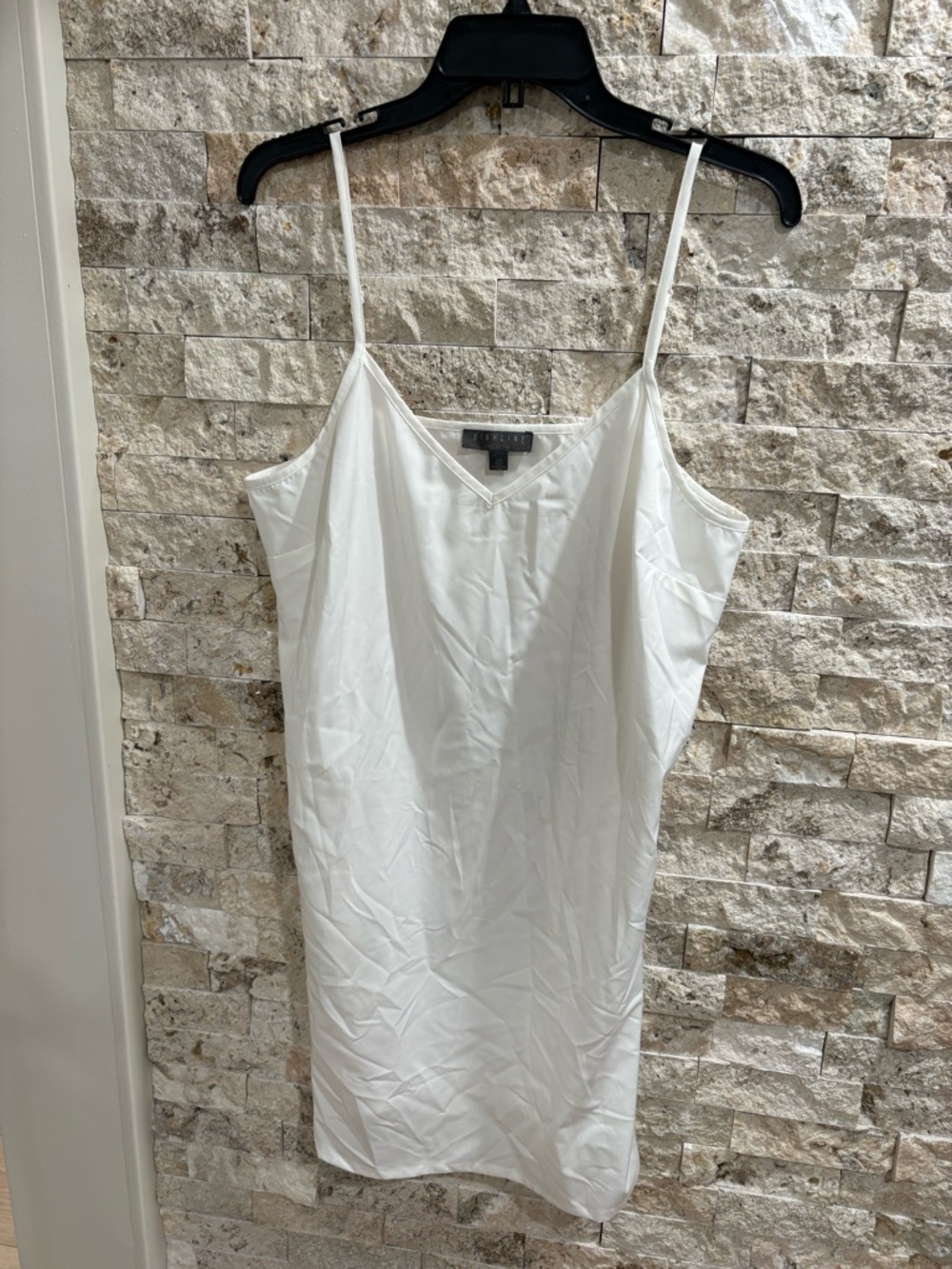 Highline White V-Neck swimsuit cover up size large